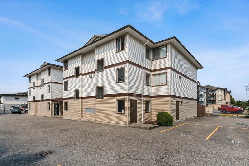 #109 7435 SHAW Avenue, Chilliwack, British Columbia, V2R3C1, Chilliwack, British Columbia — photo 1 of 5
