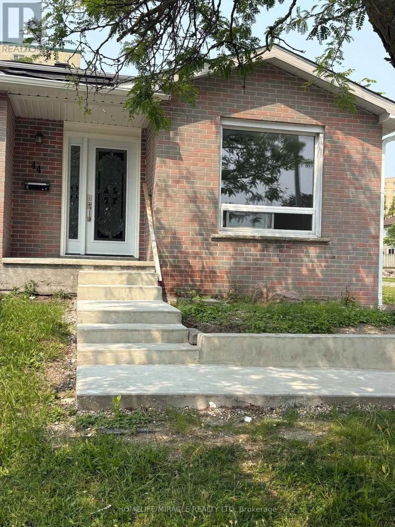44 Sylvia Street, Barrie (Grove East), Ontario, L4M5J4, Barrie (Grove East), Ontario — photo 1 of 5