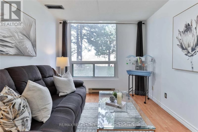 #103 4450 Tucana Court, Mississauga (Hurontario), Ontario, L5R3R4, Mississauga (Hurontario), Ontario — photo 1 of 5