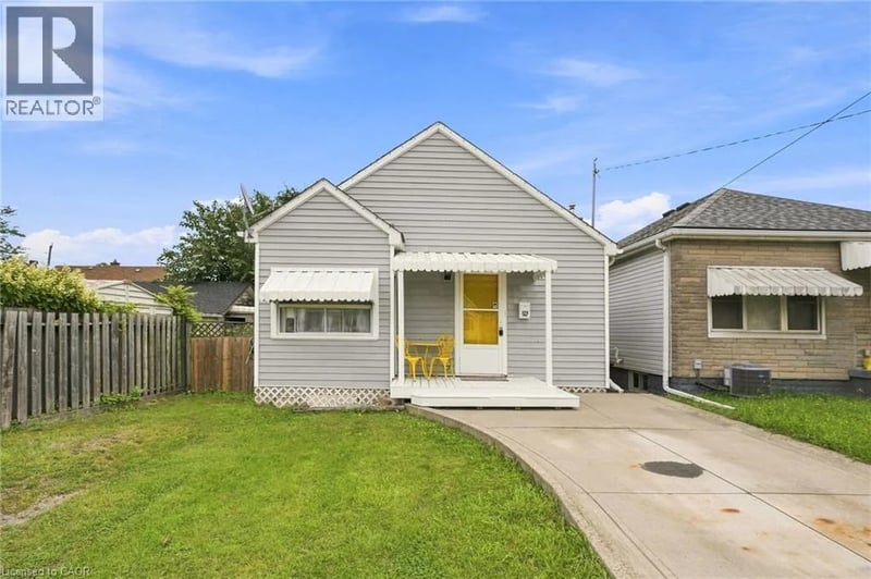 328 WOODWARD Avenue, Hamilton, Ontario, L8H6N5, Hamilton, Ontario — photo 1 of 5