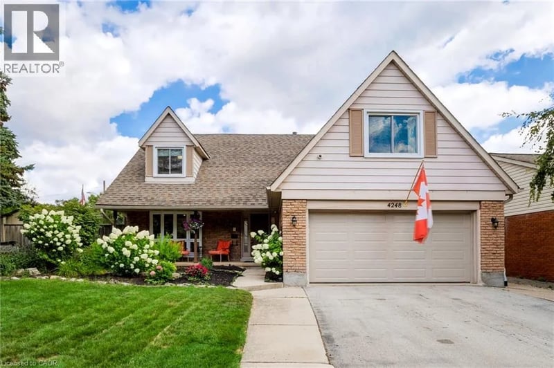 4248 DUNVEGAN Road, Burlington, Ontario, L7L1P8, Burlington, Ontario — photo 1 of 5