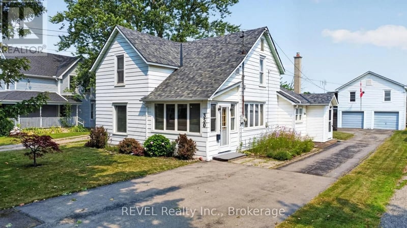 350 Phipps Street, Fort Erie (Central), Ontario, L2A2V8, Fort Erie (Central), Ontario — photo 1 of 5