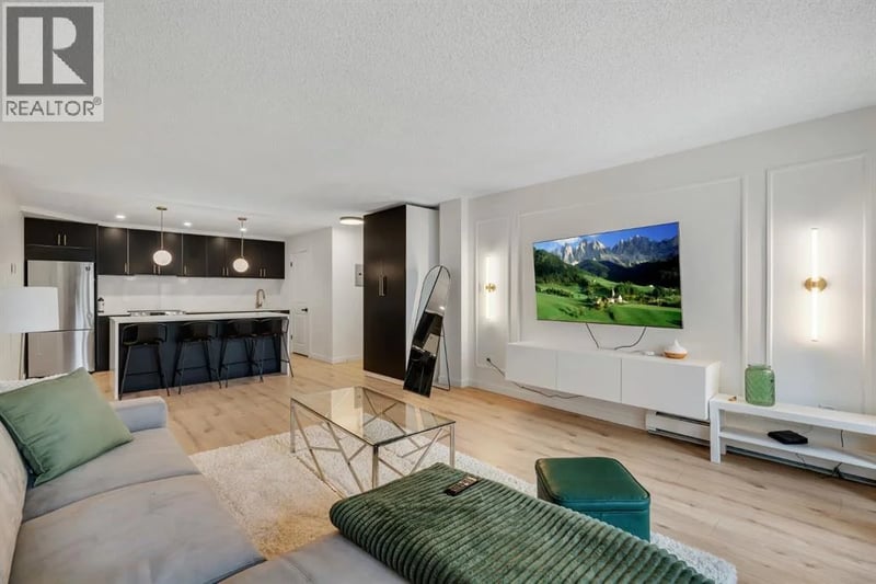 1331 15 Avenue Southwest, Calgary, Alberta, T3C0X8, Calgary, Alberta — photo 1 of 5