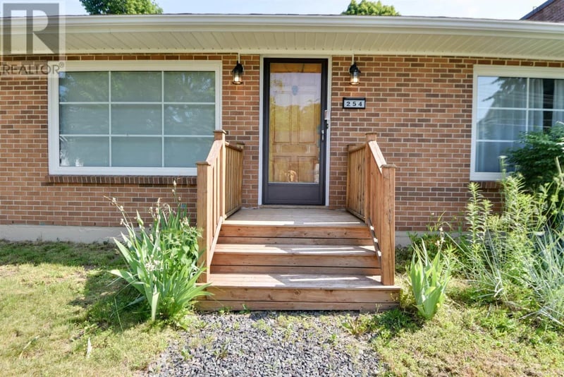 254 George Street, New Glasgow, Nova Scotia, B2H2L5, New Glasgow, Nova Scotia — photo 1 of 5
