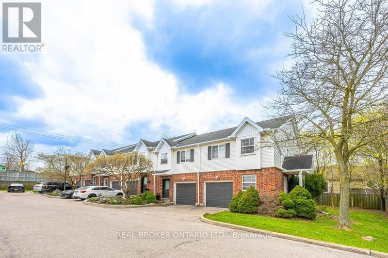 #2 185 Highland Crescent, Kitchener, Ontario, N2M5P8, Kitchener, Ontario — photo 1 of 5