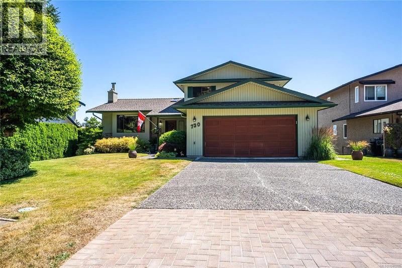 730 Viaduct Avenue East, Saanich, British Columbia, V8Z6N3, Saanich, British Columbia — photo 1 of 5