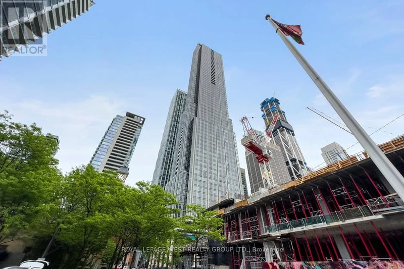 #1310 11 Yorkville Avenue, Toronto (Annex), Ontario, M4W0B7, Toronto (Annex), Ontario — photo 1 of 5