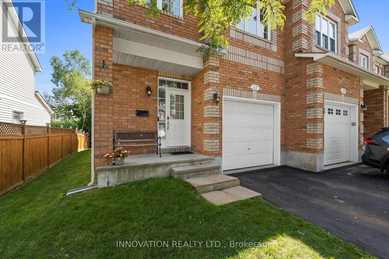 37 Chantilly Gate, Ottawa, Ontario, K2S2B1, Ottawa, Ontario — photo 1 of 5