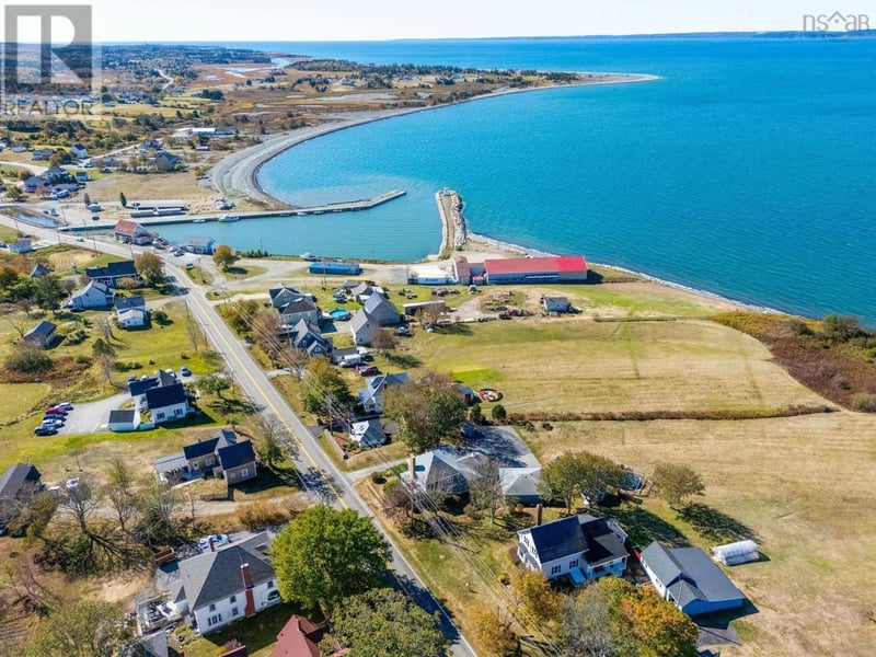 3315 1 Highway, Belliveaus Cove, Nova Scotia, B0W1J0, Belliveaus Cove, Nova Scotia — photo 1 of 5