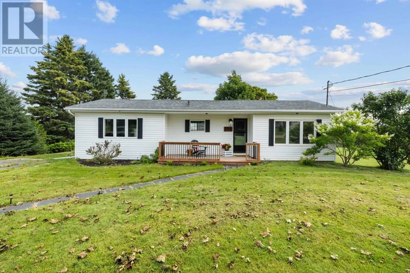 198 Lower Malpeque Road, Charlottetown, Prince Edward Island, C1E1S5, Charlottetown, Prince Edward Island — photo 1 of 5