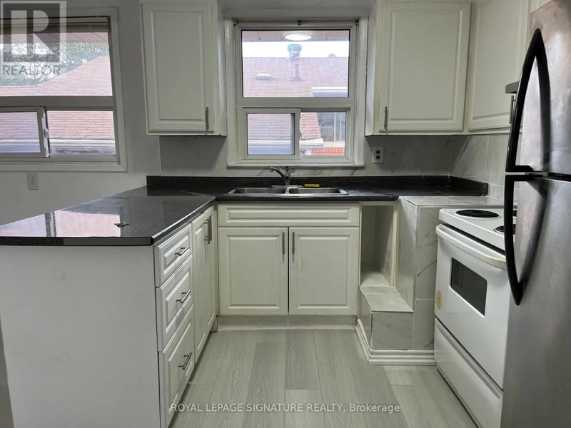 23 Allanford Road, Toronto (Tam O'Shanter-Sullivan), Ontario, M1T2N2, Toronto (Tam O'Shanter-Sullivan), Ontario — photo 1 of 5