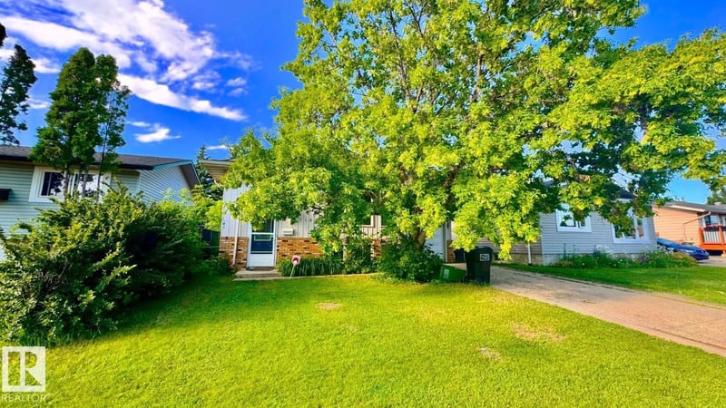 5144 37 AV NW, Edmonton, Alberta, T6L1C8, Edmonton, Alberta — photo 1 of 5