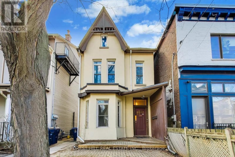 30 Robert Street, Toronto (University), Ontario, M5S2K3, Toronto (University), Ontario — photo 1 of 5