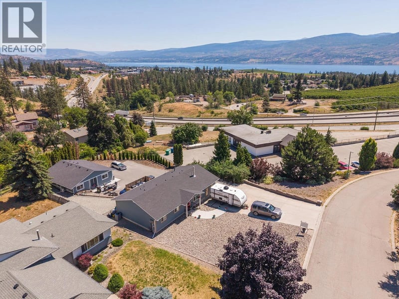 3728 Glenway Road, West Kelowna, British Columbia, V4T1E2, West Kelowna, British Columbia — photo 1 of 5