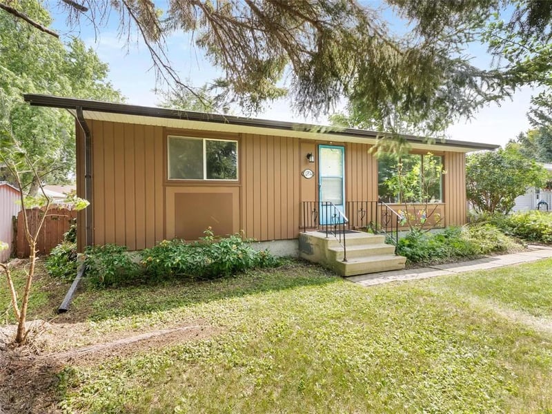 174 Hazelwood Crescent, Winnipeg, Manitoba, R2M4E6, Winnipeg, Manitoba — photo 2 of 5