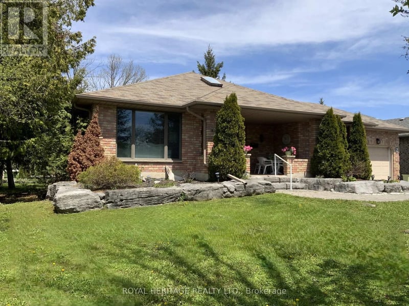 2 Mill Street, Kawartha Lakes (Bobcaygeon), Ontario, K0M1A0, Kawartha Lakes (Bobcaygeon), Ontario — photo 1 of 5