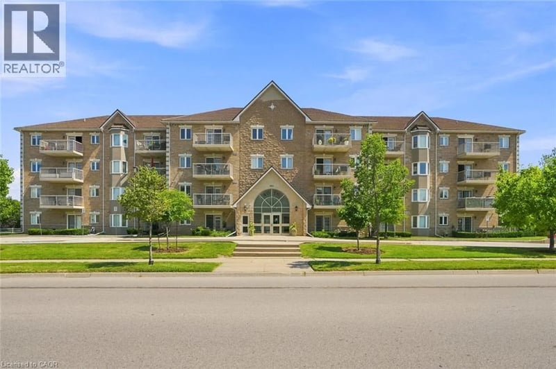 #101 4016 KILMER Drive, Burlington, Ontario, L7M5A7, Burlington, Ontario — photo 1 of 5