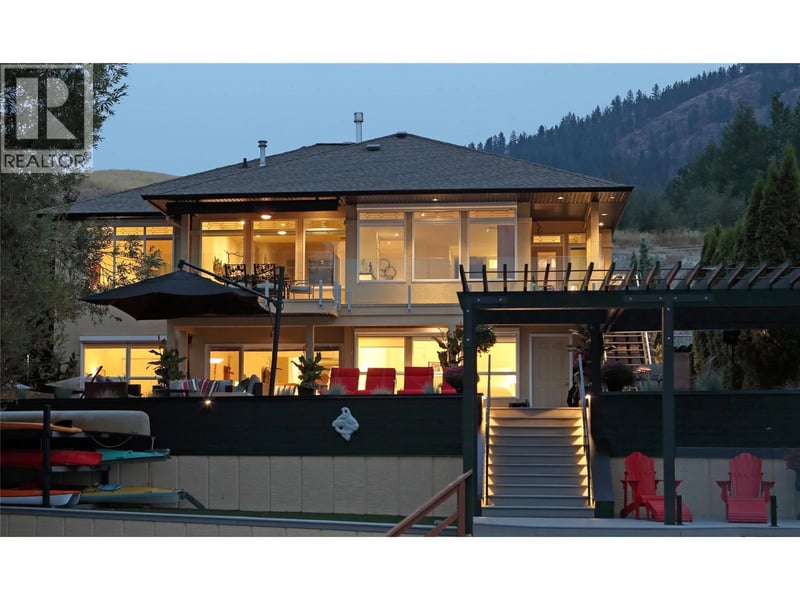 8615 Okanagan Landing Road, Vernon, British Columbia, V1H1J6, Vernon, British Columbia — photo 1 of 5