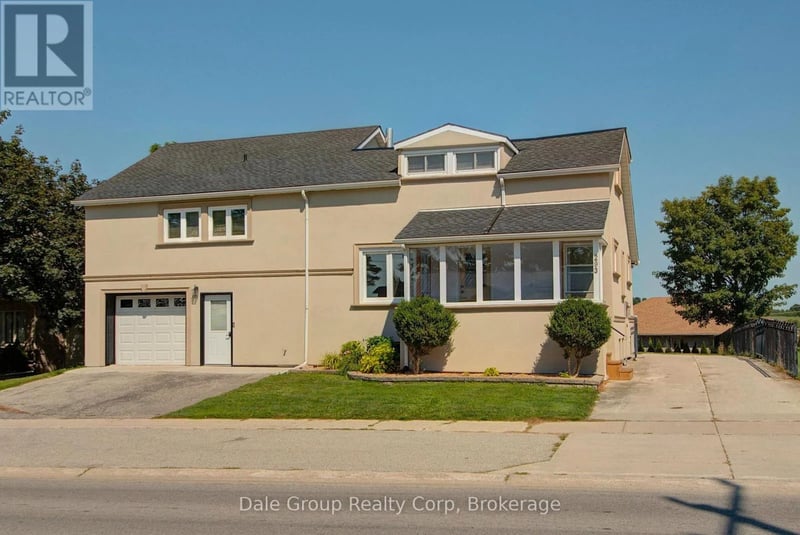 293 Albert Street, Central Huron (Clinton), Ontario, N0M1L0, Central Huron (Clinton), Ontario — photo 1 of 5