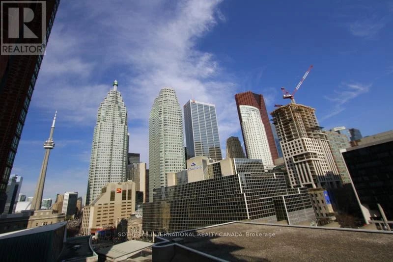 #1006 38 The Esplanade Avenue, Toronto (Waterfront Communities), Ontario, M5E1A1, Toronto (Waterfront Communities), Ontario — photo 1 of 5