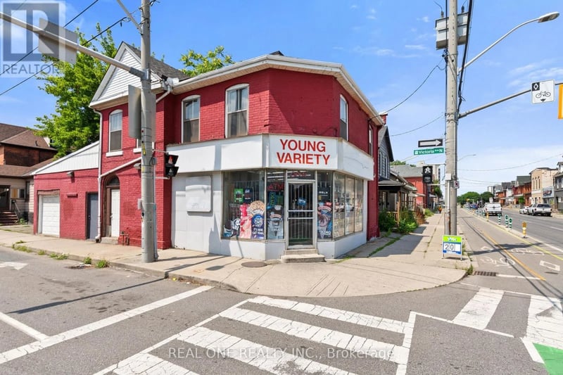 155 Victoria Avenue North, Hamilton (Landsdale), Ontario, L8L5E7, Hamilton (Landsdale), Ontario — photo 1 of 5