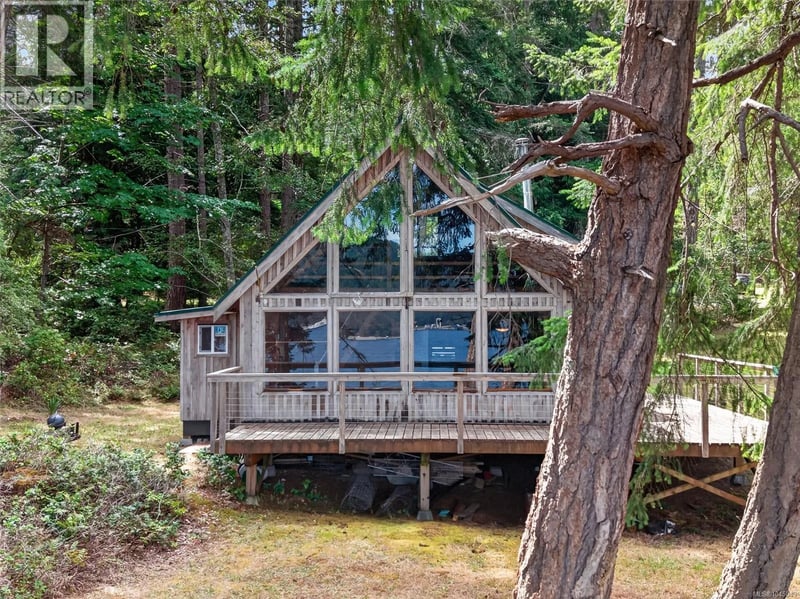 5150 East Road, Denman Island, British Columbia, V0R1T0, Denman Island, British Columbia — photo 1 of 5