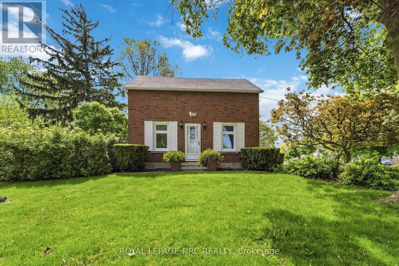 304 Scott Street South, St. Catharines (Fairview), Ontario, L2N1J5, St. Catharines (Fairview), Ontario — photo 1 of 5
