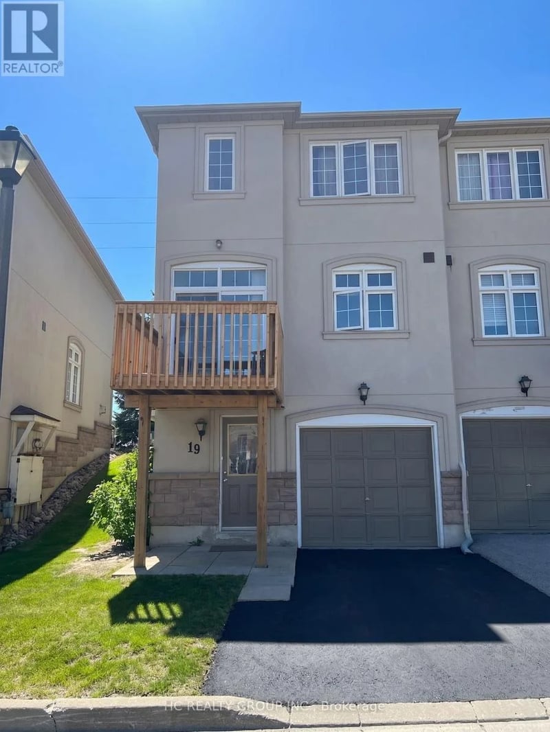 #19 10 Post Oak Drive, Richmond Hill (Jefferson), Ontario, L4E4H8, Richmond Hill (Jefferson), Ontario — photo 1 of 5