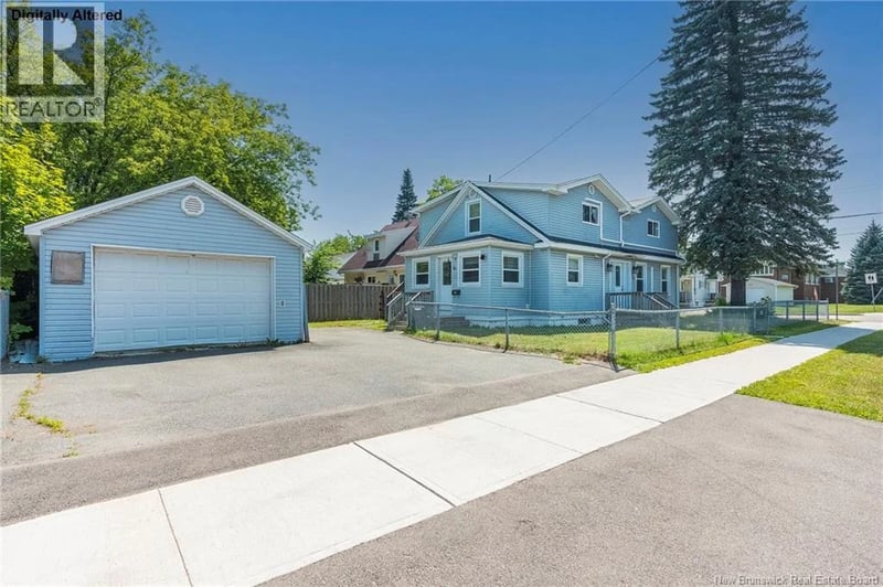 6 Lynch Street, Moncton, New Brunswick, E1C3L4, Moncton, New Brunswick — photo 1 of 5