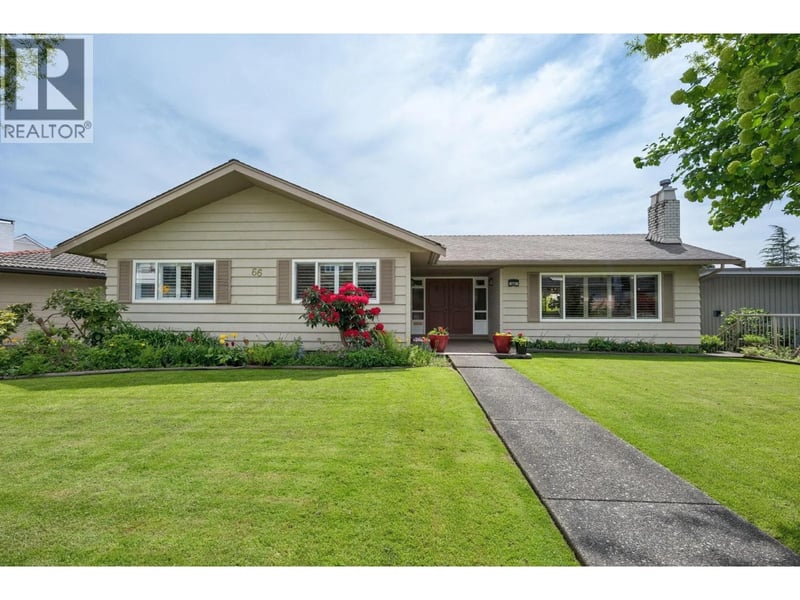 66 COURTNEY Crescent, New Westminster, British Columbia, V3L4M2, New Westminster, British Columbia — photo 1 of 5