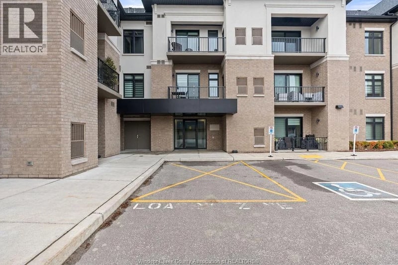 #301 1855 WYOMING, LaSalle, Ontario, N9H0N8, LaSalle, Ontario — photo 1 of 5