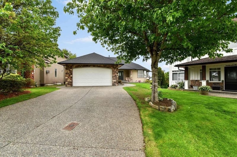 2389 ORCHARD Place, Abbotsford, British Columbia, V3G2B4, Abbotsford, British Columbia — photo 1 of 5