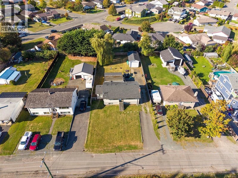 3648 Island Highway South, Campbell River, British Columbia, V9W1E6, Campbell River, British Columbia — photo 1 of 5