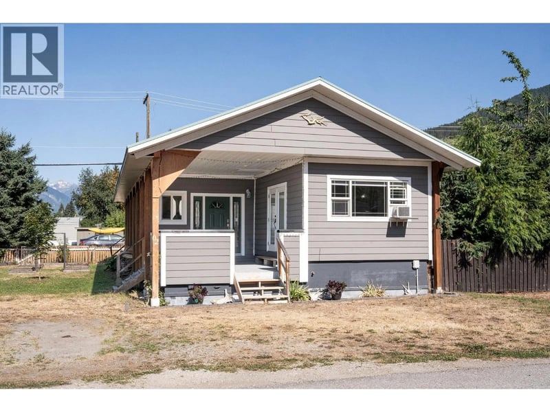 #2 1204 Maplewood Street, Revelstoke, British Columbia, V0E2S0, Revelstoke, British Columbia — photo 1 of 5