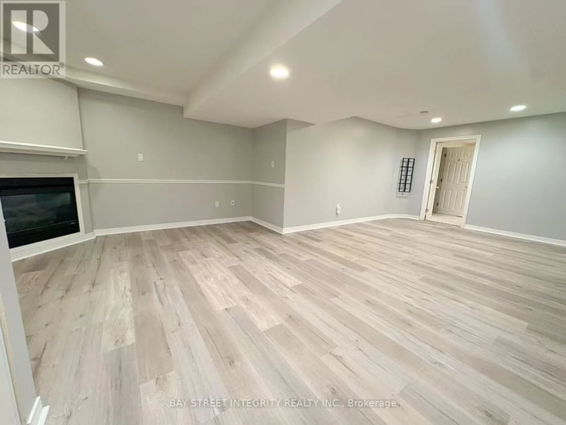 414 River Glen Boulevard, Oakville (RO River Oaks), Ontario, L6H5X5, Oakville (RO River Oaks), Ontario — photo 1 of 5