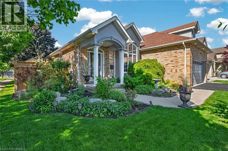 62 VARLEY Crescent, Brantford, Ontario, N3R7Z7, Brantford, Ontario — photo 1 of 5