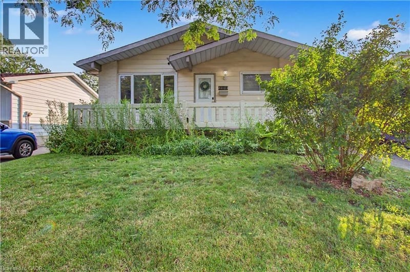 2110 CAVENDISH Drive, Burlington, Ontario, L7P1Z3, Burlington, Ontario — photo 1 of 5