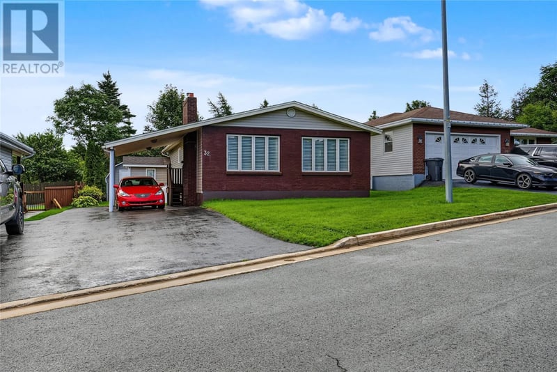 32 Oxford Crescent, Mount Pearl, Newfoundland & Labrador, A1N2X7, Mount Pearl, Newfoundland & Labrador — photo 1 of 5