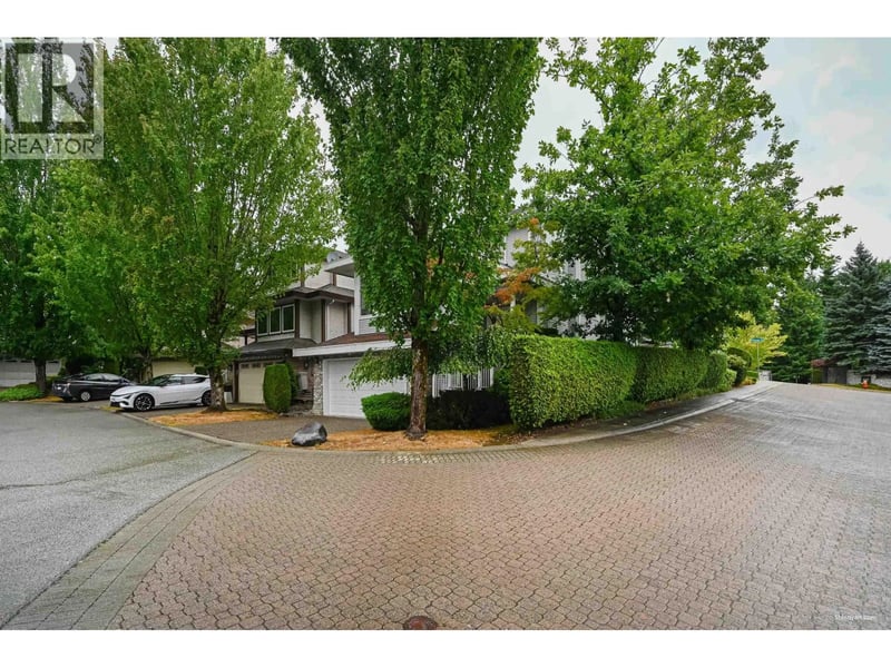 2995 PINETREE Close, Coquitlam, British Columbia, V3E2Z5, Coquitlam, British Columbia — photo 1 of 5