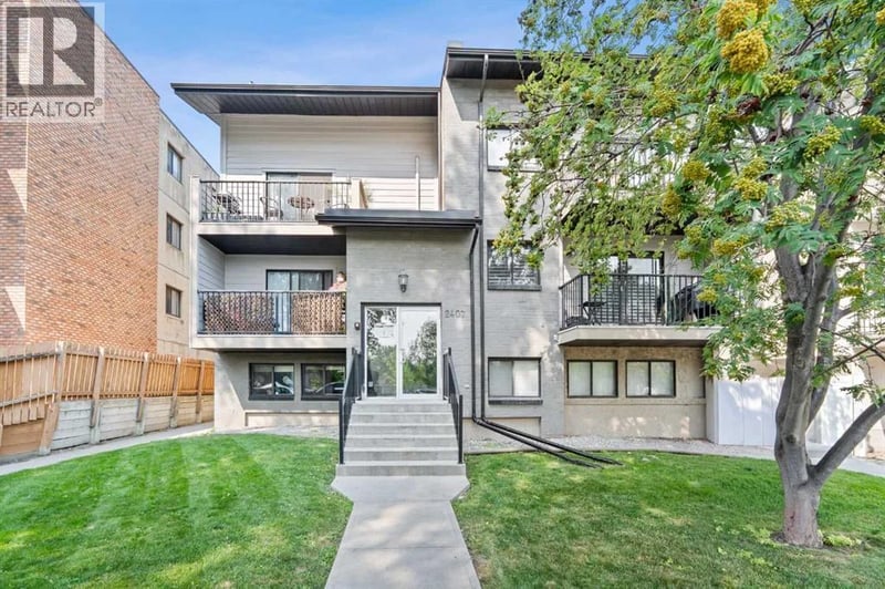 2407 17 Street Southwest, Calgary, Alberta, T2T4M9, Calgary, Alberta — photo 1 of 5