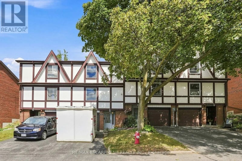#33 3 Burdock Lane, Hamilton (Dundas), Ontario, L9H6E9, Hamilton (Dundas), Ontario — photo 1 of 5