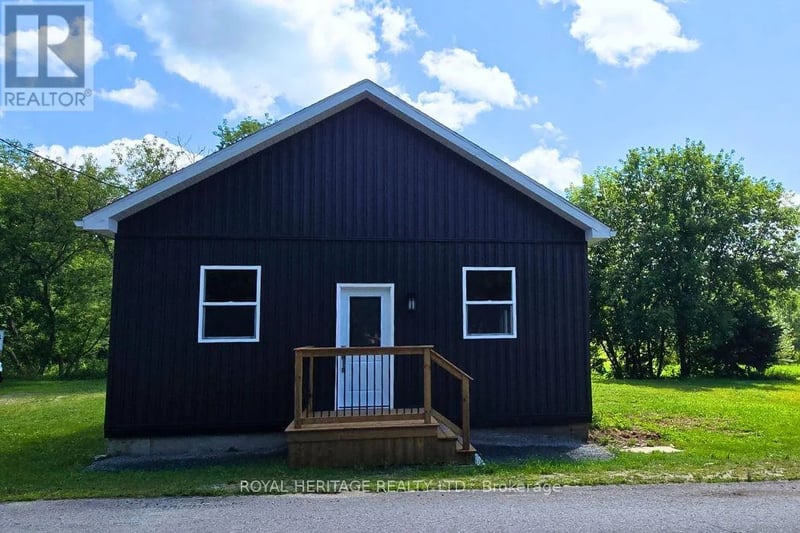 1009 Elm Tree Road, Central Frontenac, Ontario, K0H1B0, Central Frontenac, Ontario — photo 1 of 5