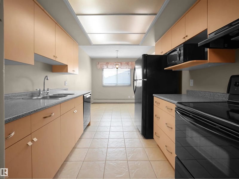#428 4404 122 ST NW, Edmonton, Alberta, T6J4A9, Edmonton, Alberta — photo 1 of 5