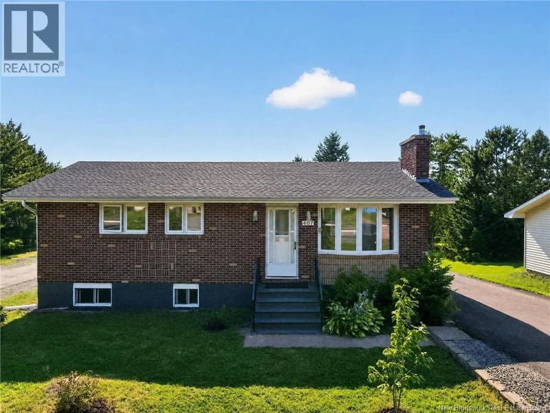 407 Fox Creek Road, Dieppe, New Brunswick, E1A7M5, Dieppe, New Brunswick — photo 1 of 5