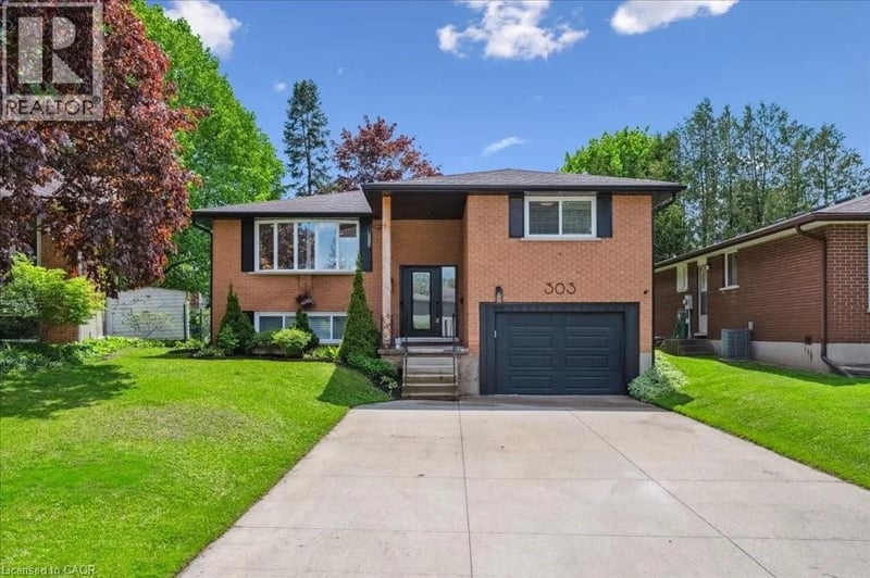 303 MARTINDALE Crescent, Waterloo, Ontario, N2L4M8, Waterloo, Ontario — photo 1 of 5