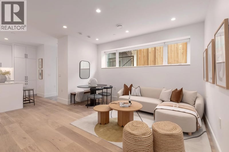 851 19TH Avenue, Vancouver, British Columbia, V5V1K6, Vancouver, British Columbia — photo 1 of 5