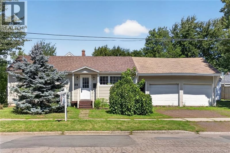 89 Douglas Avenue, Moncton, New Brunswick, E1E2G1, Moncton, New Brunswick — photo 1 of 5