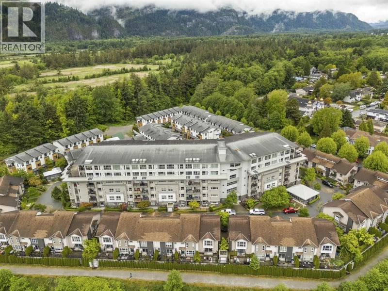 #207 1212 MAIN Street, Squamish, British Columbia, V8B0S1, Squamish, British Columbia — photo 1 of 5