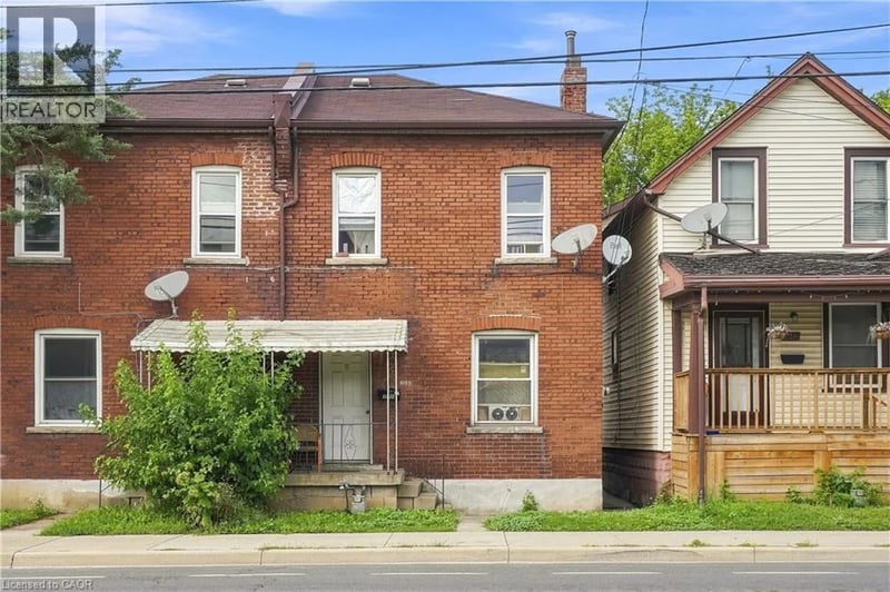 1085 CANNON Street East, Hamilton, Ontario, L8L2J3, Hamilton, Ontario — photo 1 of 5