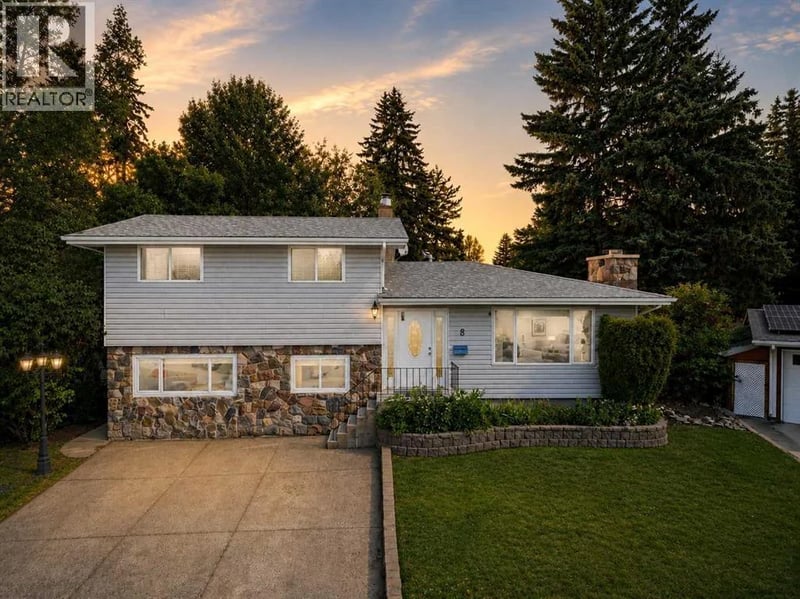 8 Sydney Close, Red Deer, Alberta, T4N0E1, Red Deer, Alberta — photo 1 of 5